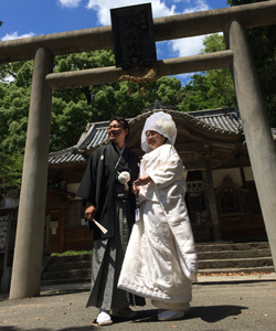 地域ゆかりの神社にて