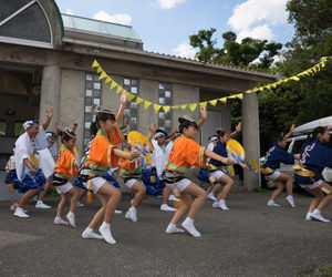 阿波踊り